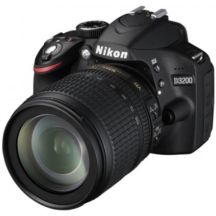 Цифр. фотокамера зеркальная Nikon D3200 KIT + 18-105 VR Black