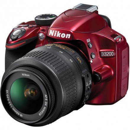 Цифр. фотокамера зеркальная Nikon D3200 + 18-55mm VR II Red KIT