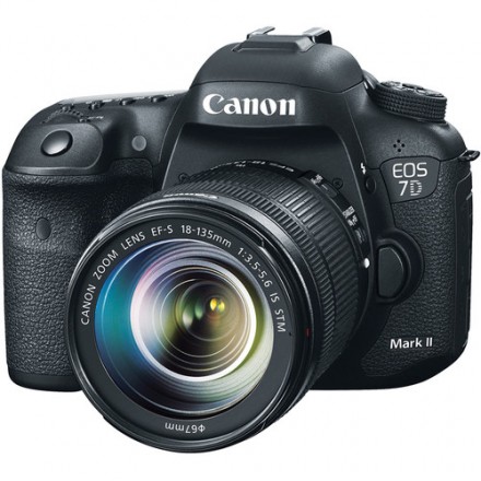 Цифр. фотокамера зеркальная Canon EOS 7D Mark II + объектив 18-135 IS STM