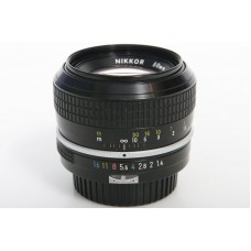 Об'єктив Nikon Nikkor 50mm f / 1.4 non AI