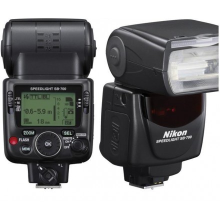 Вспышка Nikon Speedlight SB-700