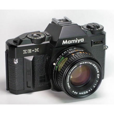 Плівкова дзеркальна фотокамера Mamiya ZE-X Mamiya-Sekor EF 50mm f/1.7 Плівкова дзеркальна фотокамера Mamiya ZE-X Mamiya-Sekor EF 50mm f/1.7