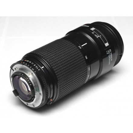 Объектив Nikon AF 70-210mm f/4