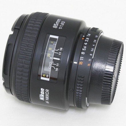 Объектив Nikon AF 85mm f/1.8D