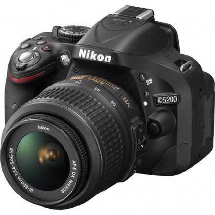 Цифр. фотокамера зеркальная Nikon D5200 kit AF-S DX 18-55mm f/3.5-5.6G VR