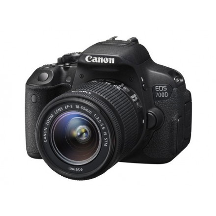 Цифр. фотокамера зеркальная Canon EOS 700D + объектив 18-55 IS STM